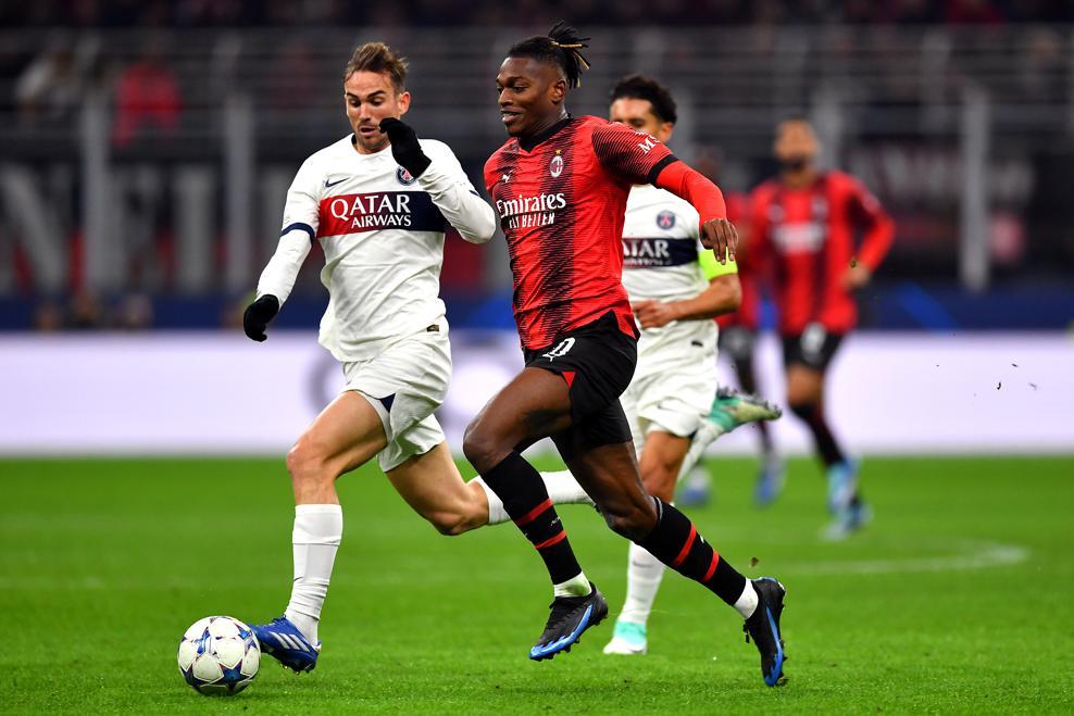 开云体育入口 -AC米兰训练开放日；关键时刻单刀错失引欢呼；欧冠在即；控场能力受关注(5秒直接进入网站的代码)