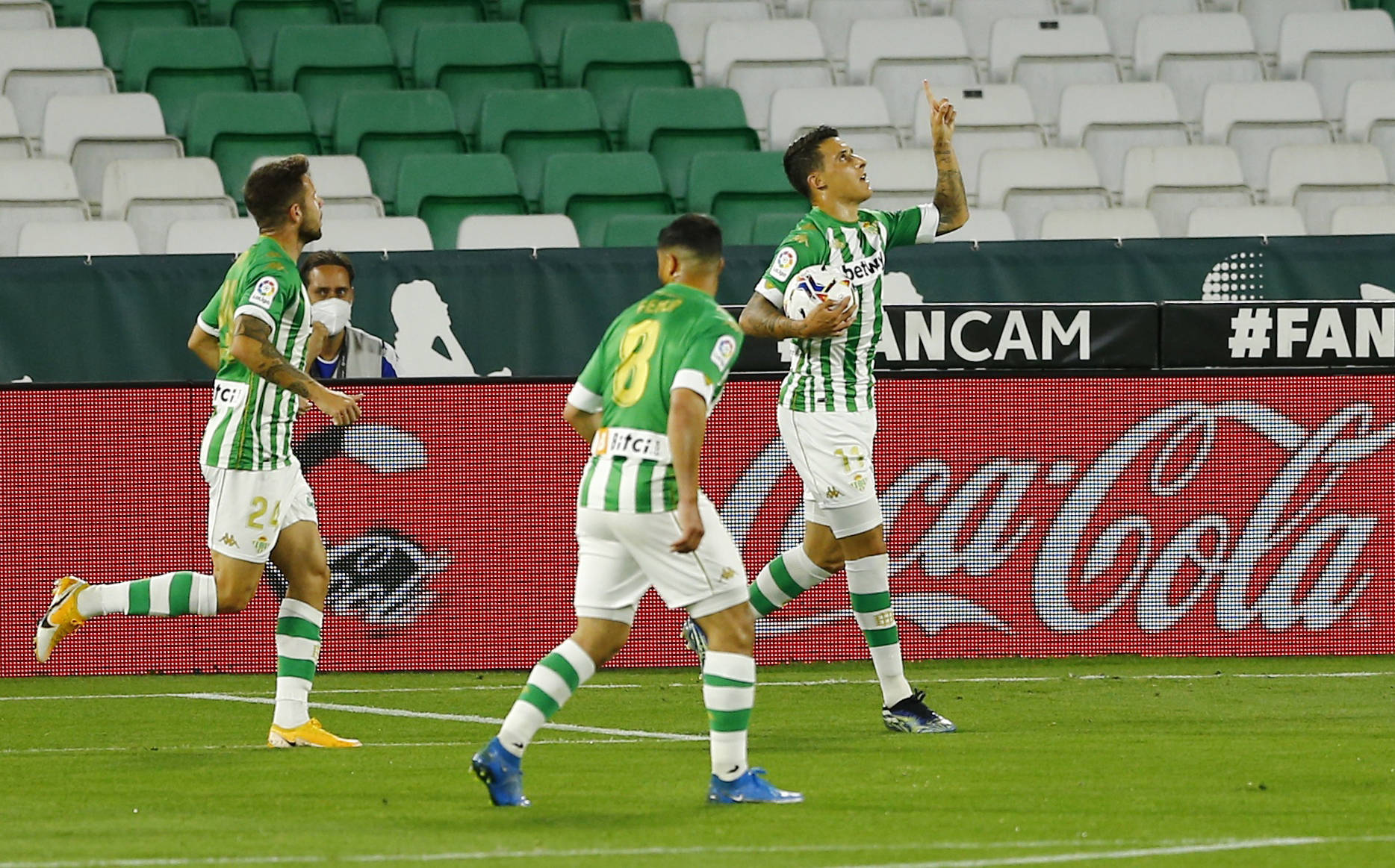 开云娱乐 -犹他爵士发布备战花絮，加时末段防线松动，西甲任务艰巨，资深球员宣示担当(超凡都市2035麦子书院)